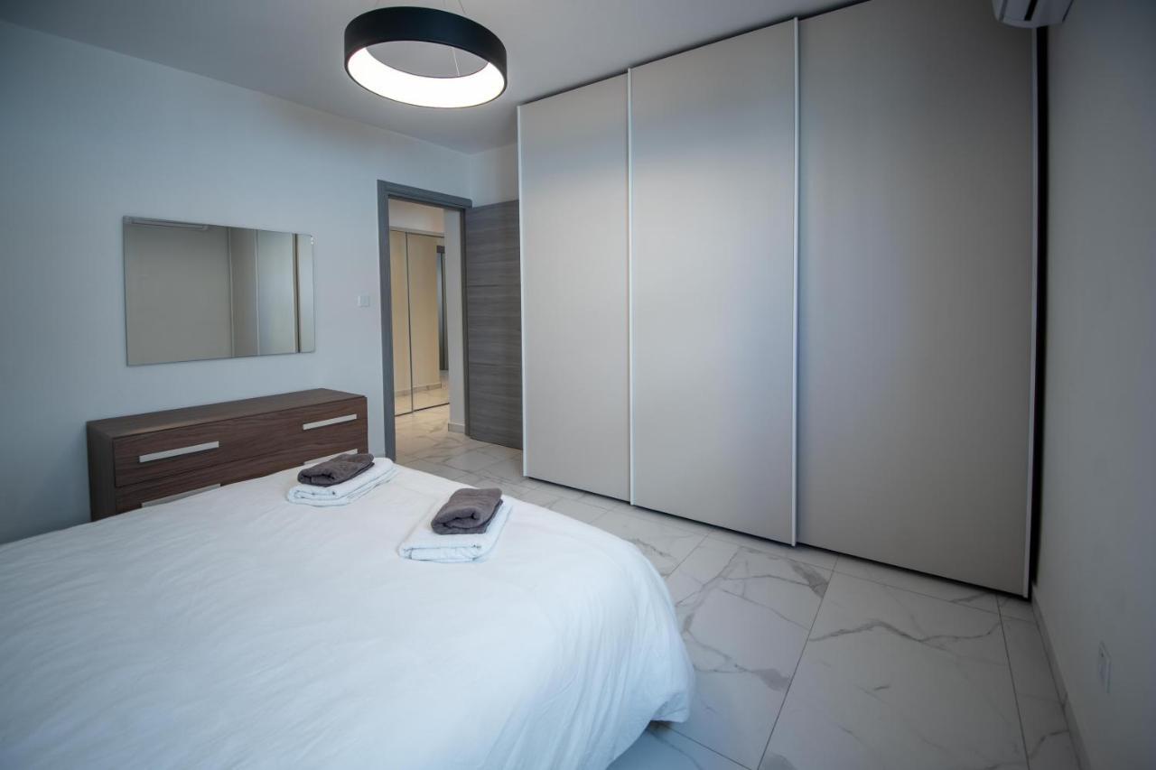 Seaside Luxury Apartment St. Paul's Bay Exteriör bild