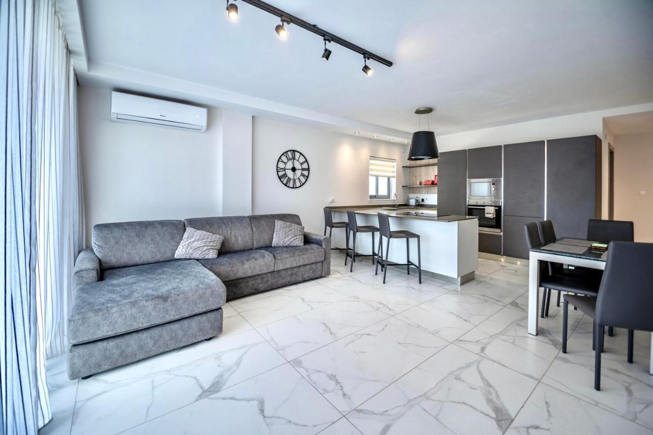 Seaside Luxury Apartment St. Paul's Bay Exteriör bild